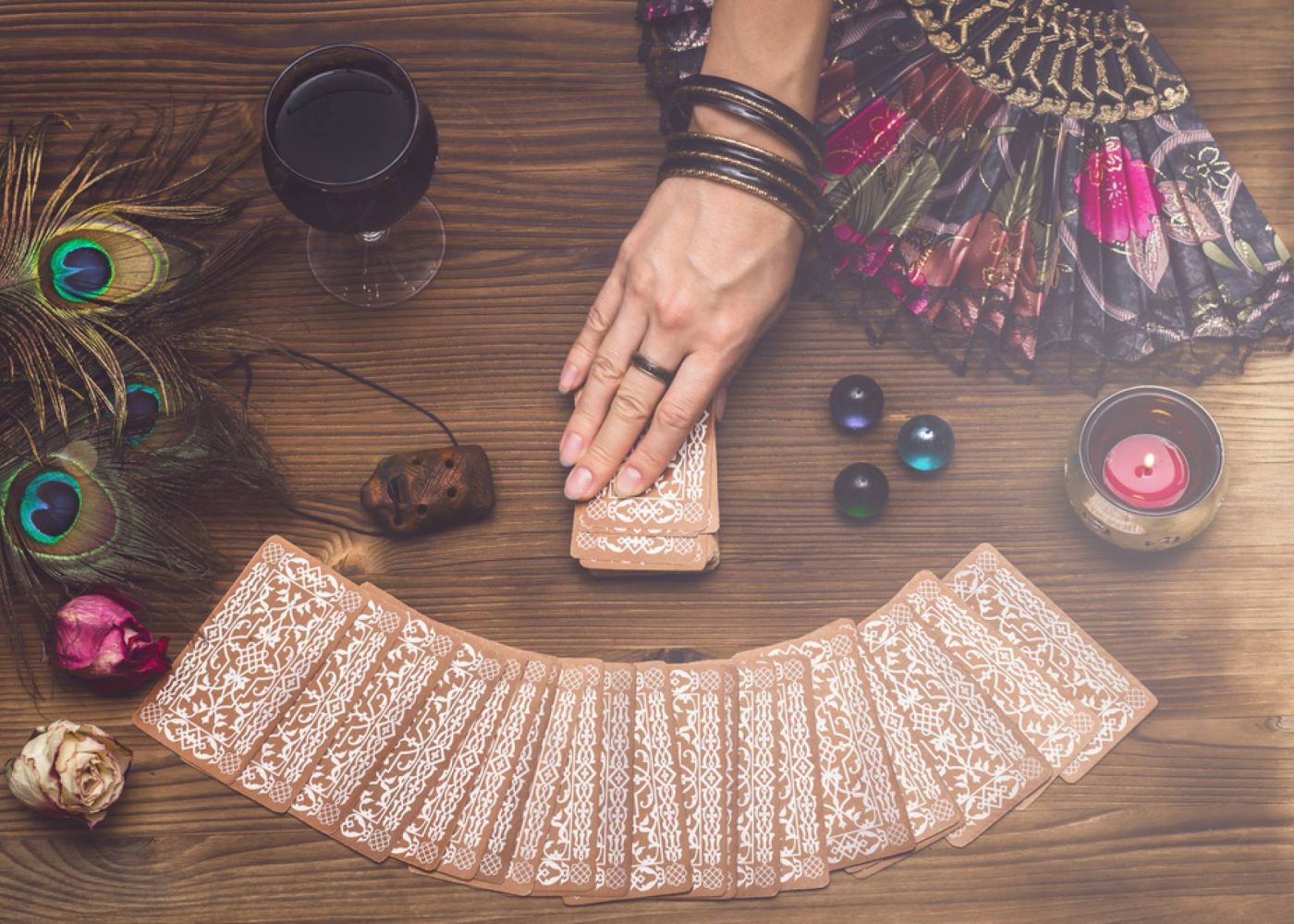 Wat tarot echt is (en wat het niet is)